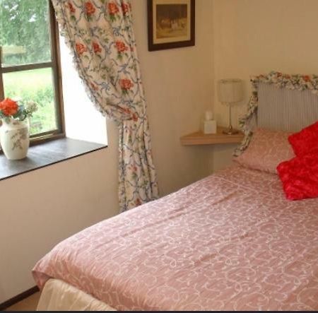 Forge Cottage Merton  Buitenkant foto